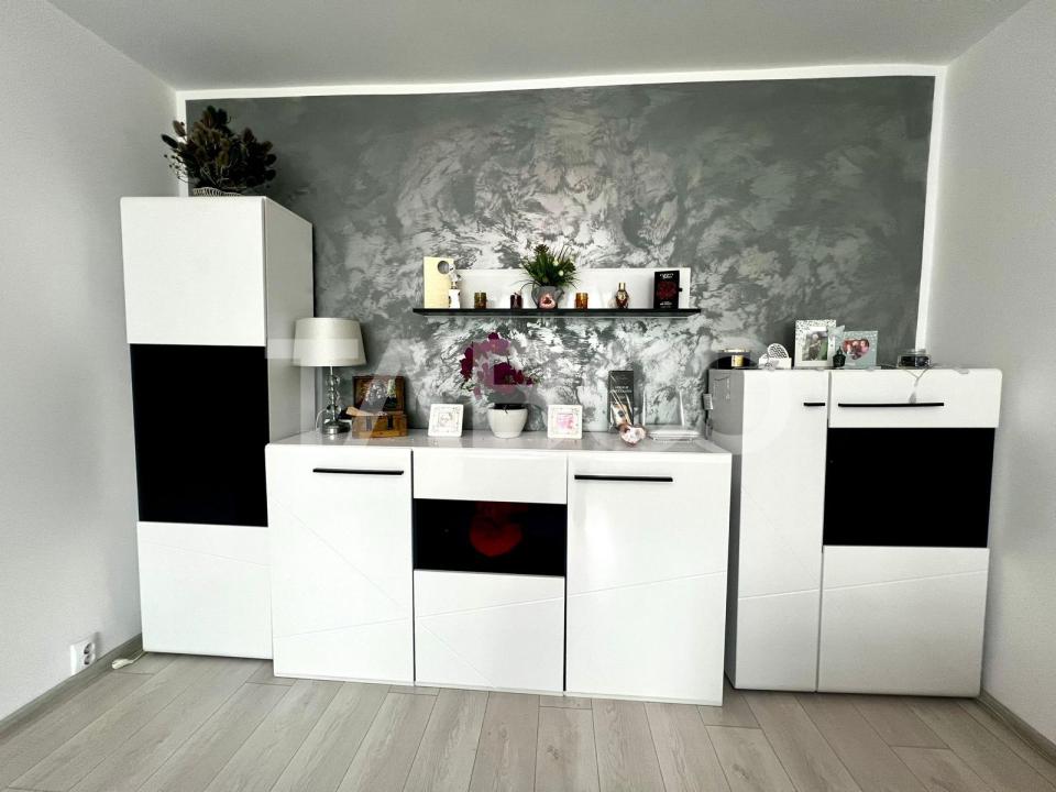 Apartament de vanzare cu 2 camere semidecomandat modern zona Rahovei