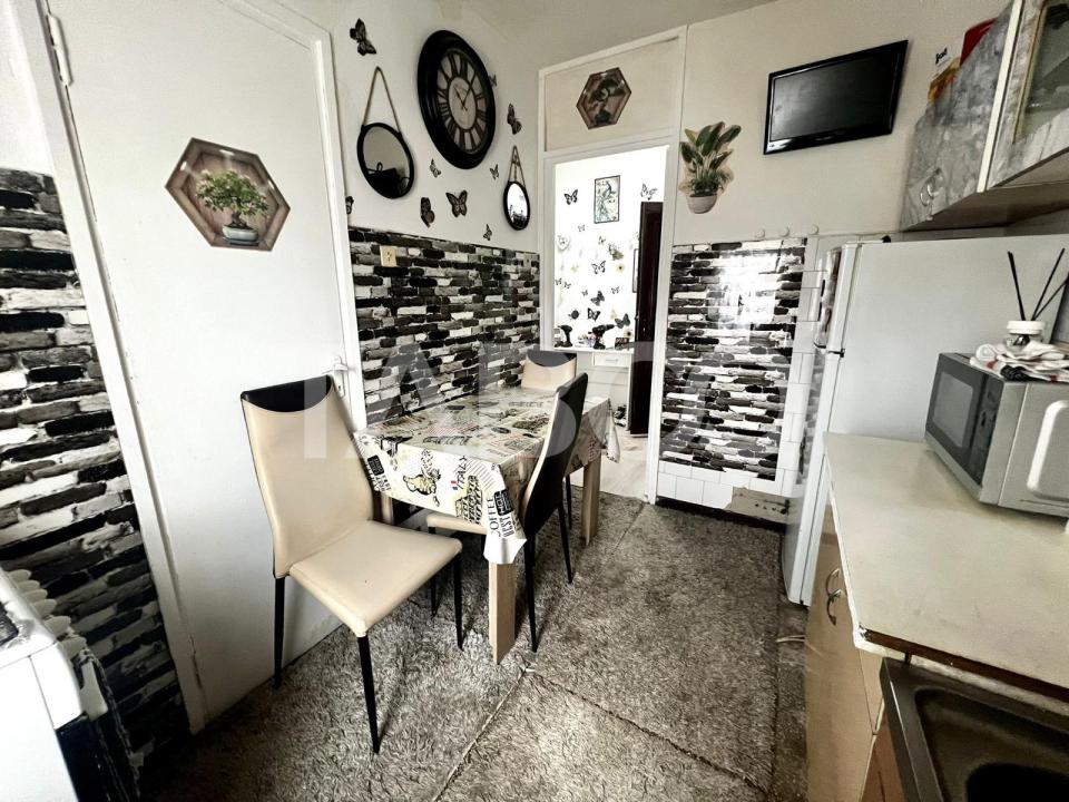 Apartament de vanzare cu 2 camere semidecomandat modern zona Rahovei