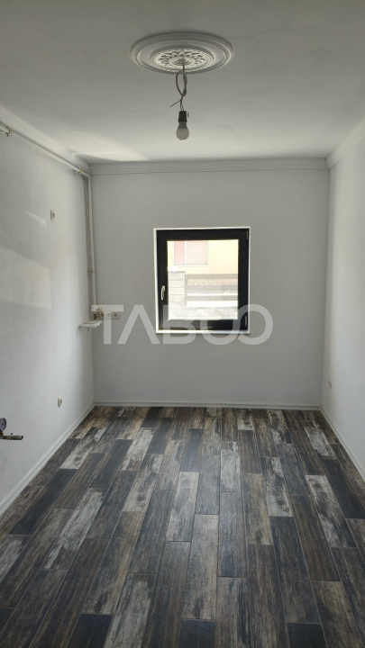 Apartament de vanzare cu 2 camere si curte proprie in bloc nou