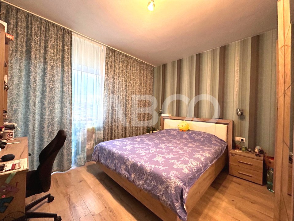 Apartament de vanzare cu 3 camere 2 bai 2 balcoane pivnita si parcare