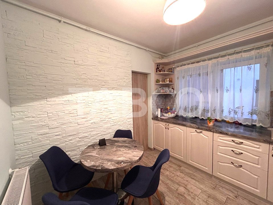 Apartament de vanzare cu 3 camere 2 bai 2 balcoane pivnita si parcare