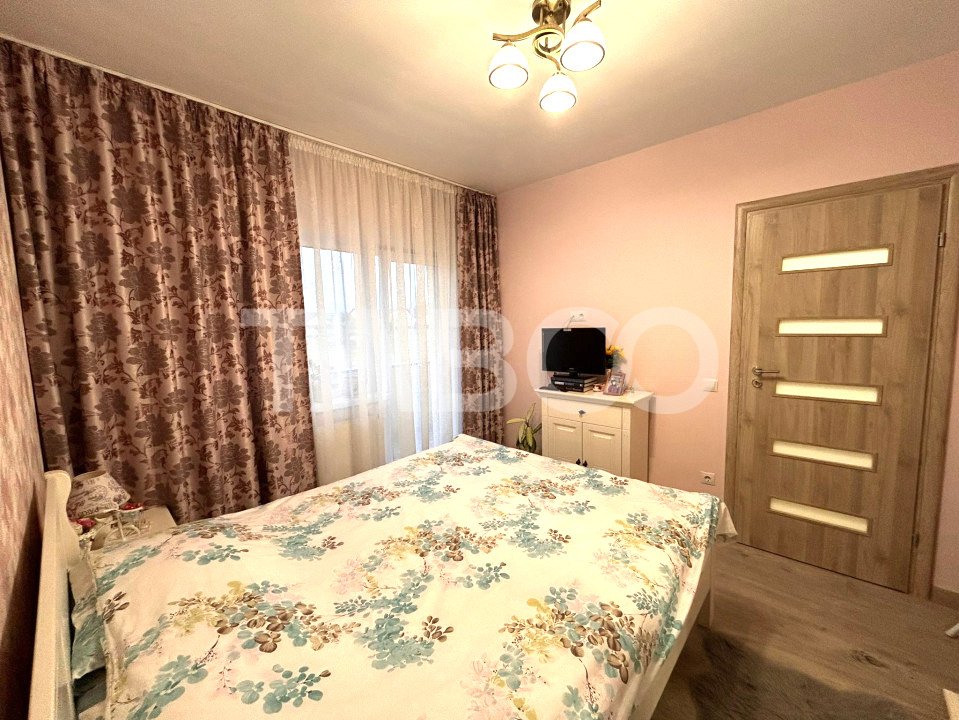 Apartament de vanzare cu 3 camere 2 bai 2 balcoane pivnita si parcare
