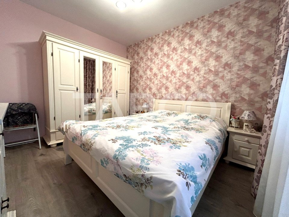 Apartament de vanzare cu 3 camere 2 bai 2 balcoane pivnita si parcare