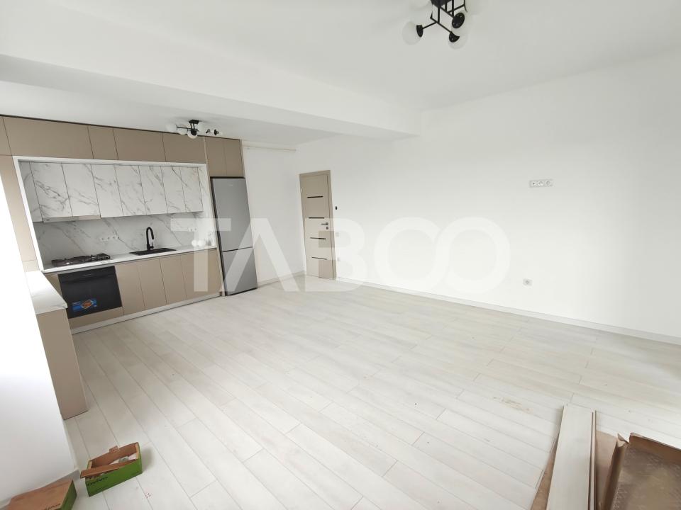 Apartament de vanzare cu 3 camere 2 bai si 2 balcoane in Sibiu