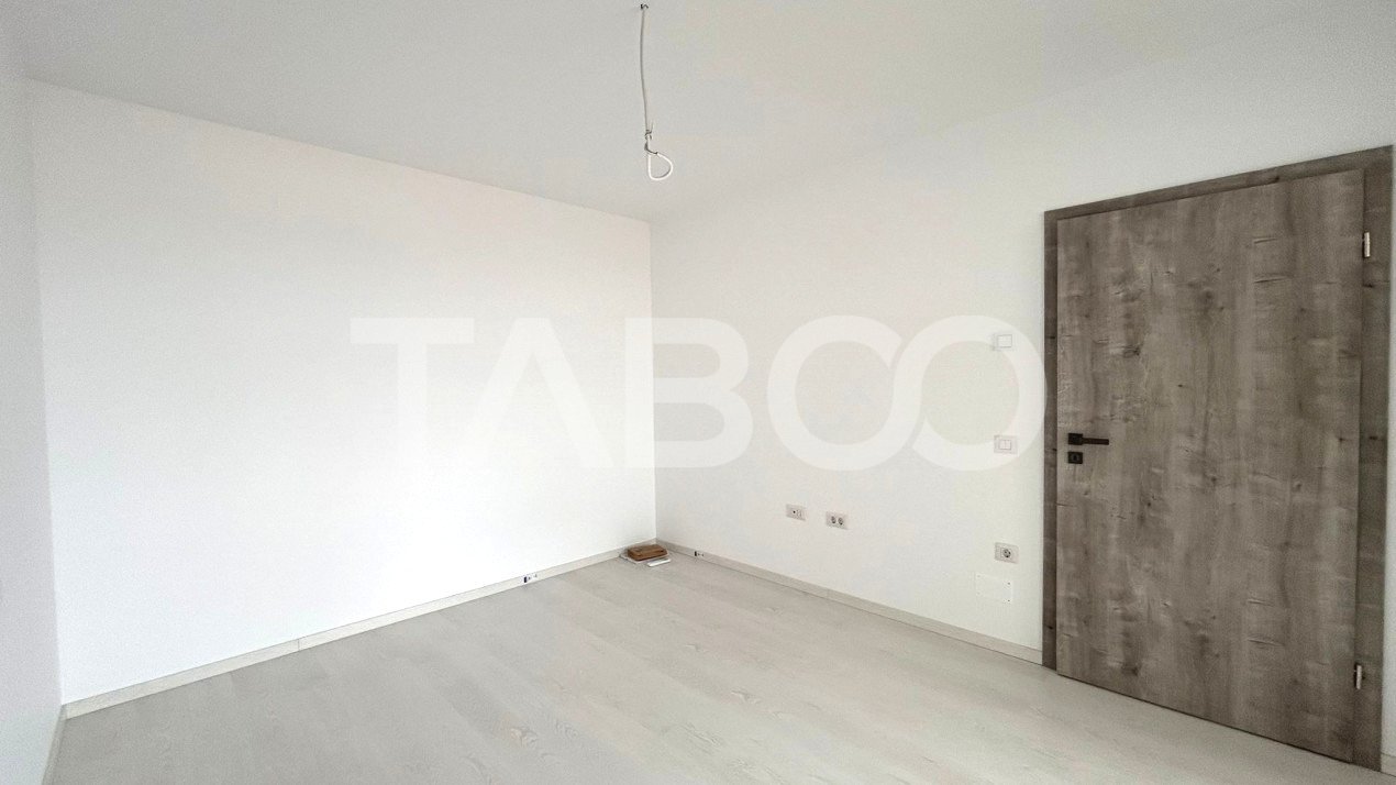 Apartament de vanzare cu 3 camere 2 balcoane 2 bai loc parcare Sibiu