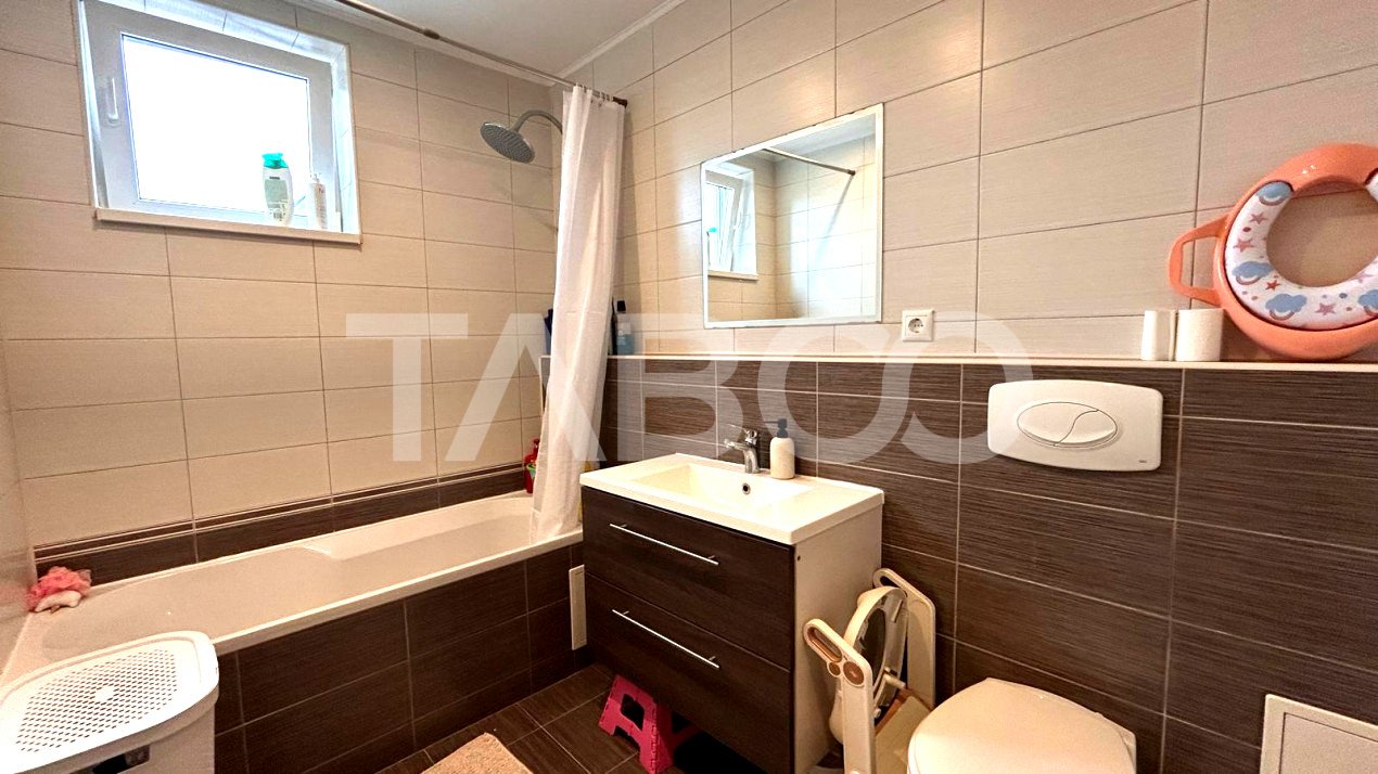Apartament de vanzare cu 3 camere 87 mpu garaj boxa balcon in Sibiu