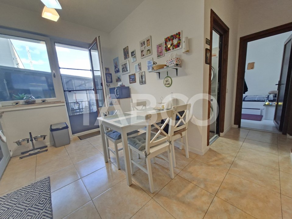 Apartament de vanzare cu 3 camere cu gradina de 85 mp si 2 parcari
