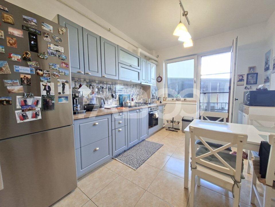 Apartament de vanzare cu 3 camere cu gradina de 85 mp si 2 parcari