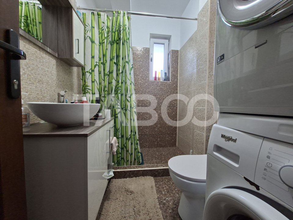 Apartament de vanzare cu 3 camere cu gradina de 85 mp si 2 parcari