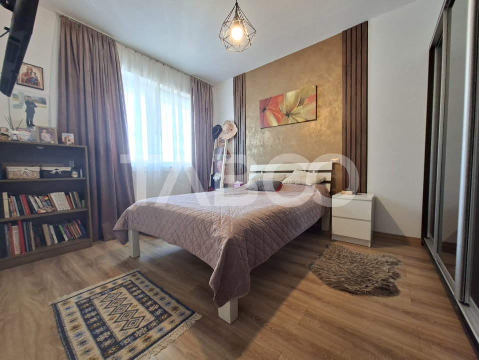 Apartament de vanzare cu 3 camere cu gradina de 85 mp si 2 parcari