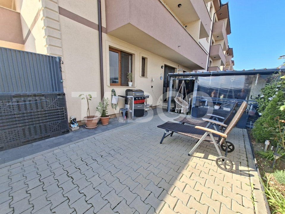Apartament de vanzare cu 3 camere cu gradina de 85 mp si 2 parcari
