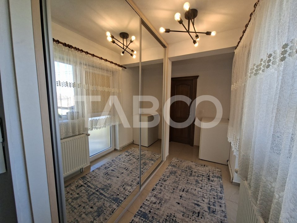 Apartament de vanzare cu 3 camere etaj 1 balcon in bloc nou Central
