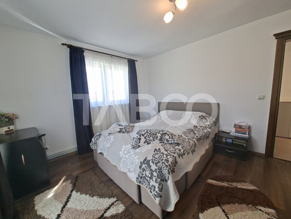Apartament de vanzare cu 3 camere etaj 1 balcon in bloc nou Central
