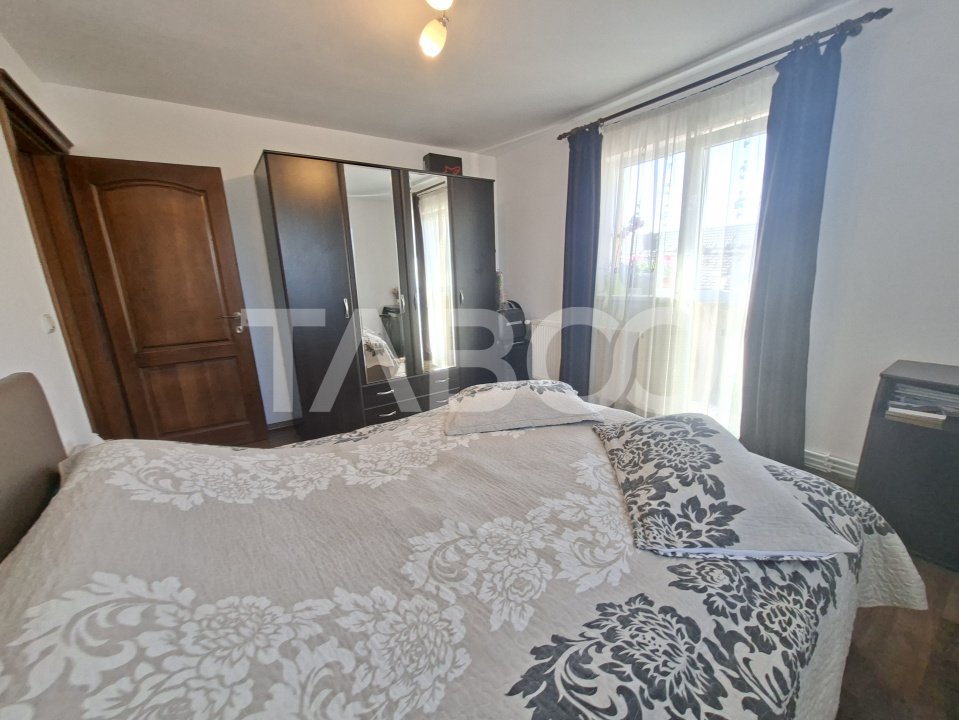 Apartament de vanzare cu 3 camere etaj 1 balcon in bloc nou Central