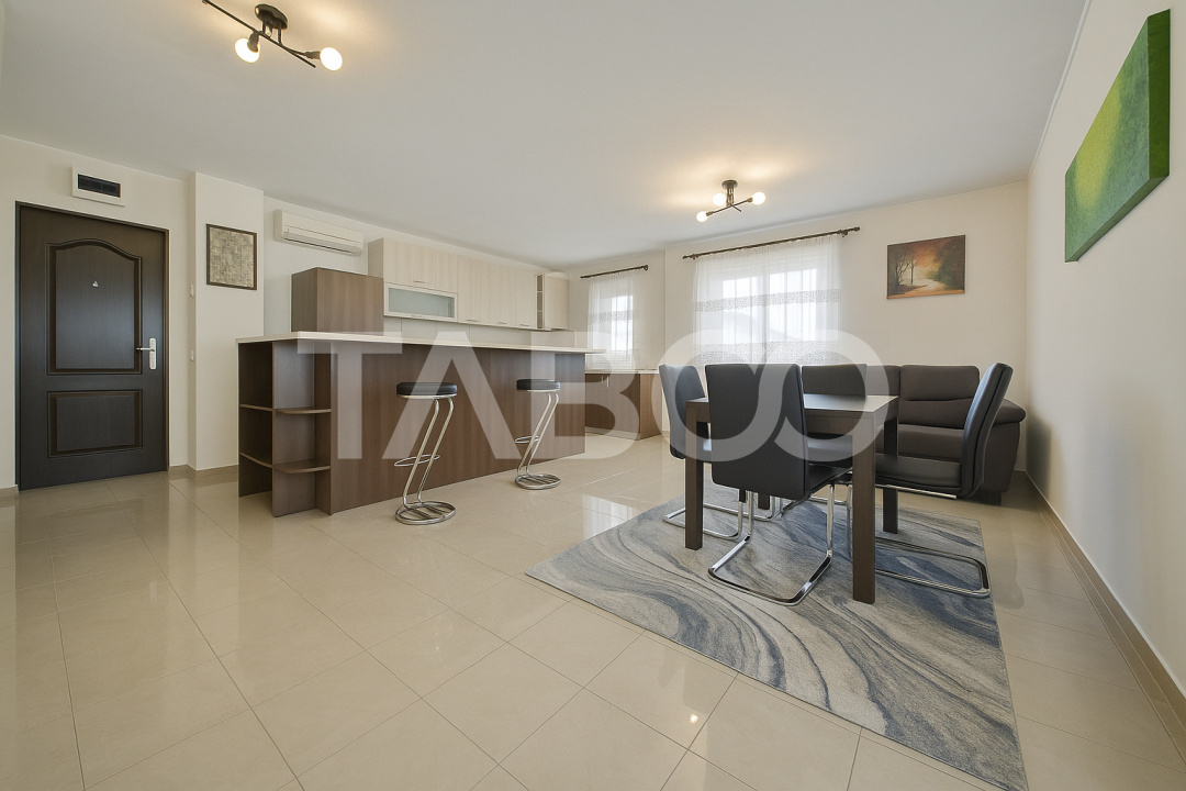 Apartament de vanzare cu 3 camere etaj 1 balcon in bloc nou Central