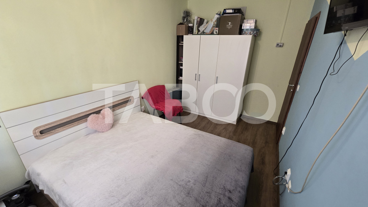Apartament de vanzare cu 3 camere etaj intermediar Calea Surii Mici