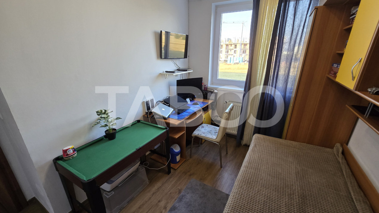 Apartament de vanzare cu 3 camere etaj intermediar Calea Surii Mici