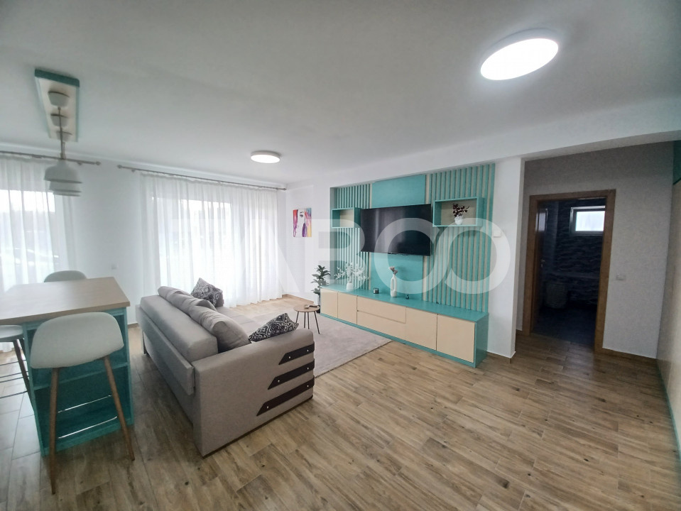 Apartament de vanzare cu 3 camere si balcon Kogalniceanu