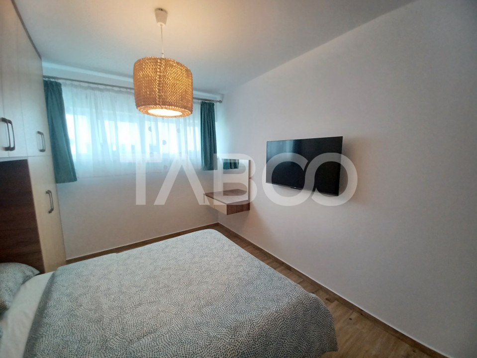 Apartament de vanzare cu 3 camere si balcon Kogalniceanu