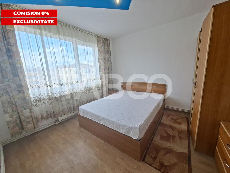 Apartament de vanzare cu 3 camere si balcon Mihai Viteazul numarul 23