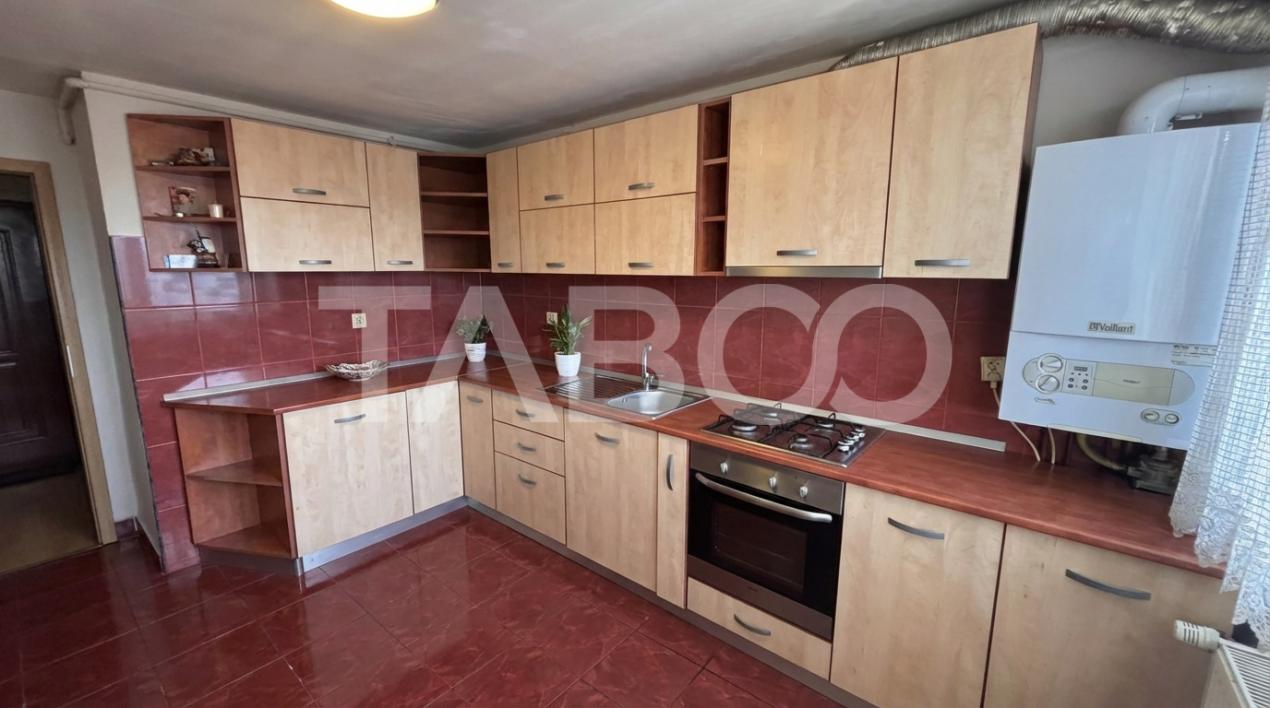 Apartament de vanzare cu 4 camere 103 mpu+ balcon zona Turnisor Sibiu