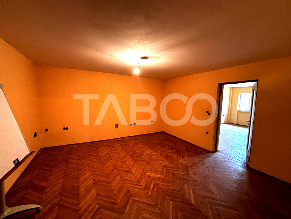 Apartament de vanzare cu 4 camere  110 mp Orasul de Jos Sibiu 