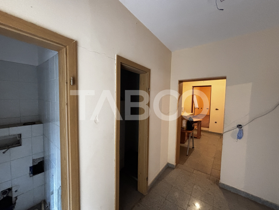 Apartament  de vanzare cu 4 camere 110 mp  zona Orasul de Jos