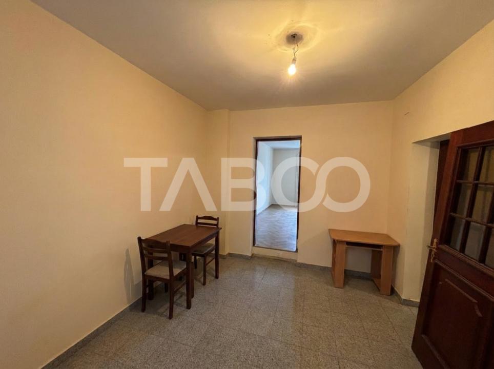 Apartament  de vanzare cu 4 camere 110 mp  zona Orasul de Jos