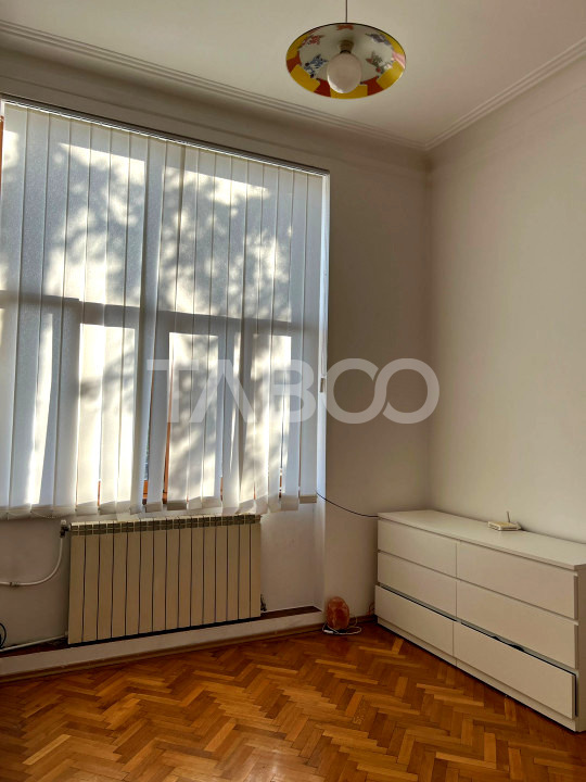 Apartament de vanzare cu 5 camere garaj zona Central din Sibiu