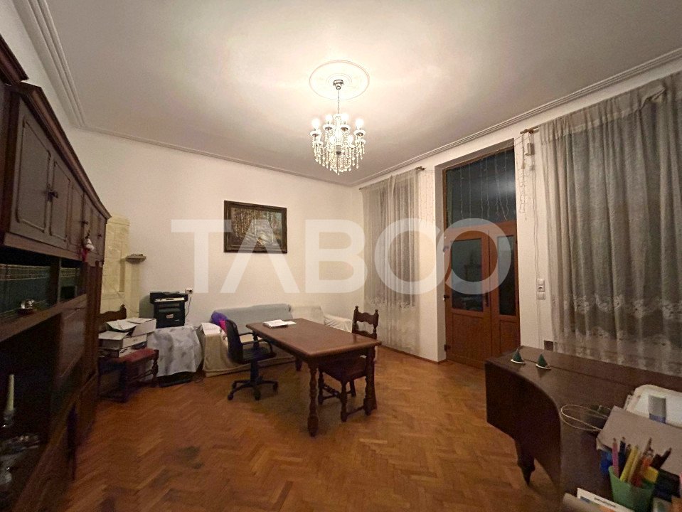 Apartament de vanzare cu 5 camere garaj zona Trei Stejari din Sibiu