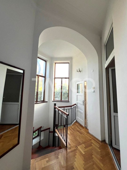 Apartament de vanzare cu 5 camere garaj zona Trei Stejari din Sibiu