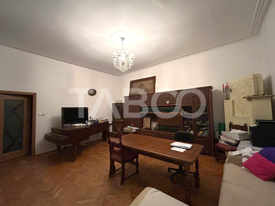 Apartament de vanzare cu garaj terasa 55 mpu zona Central Sibiu