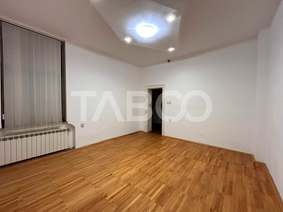 Apartament de vanzare cu garaj terasa 55 mpu zona Central Sibiu