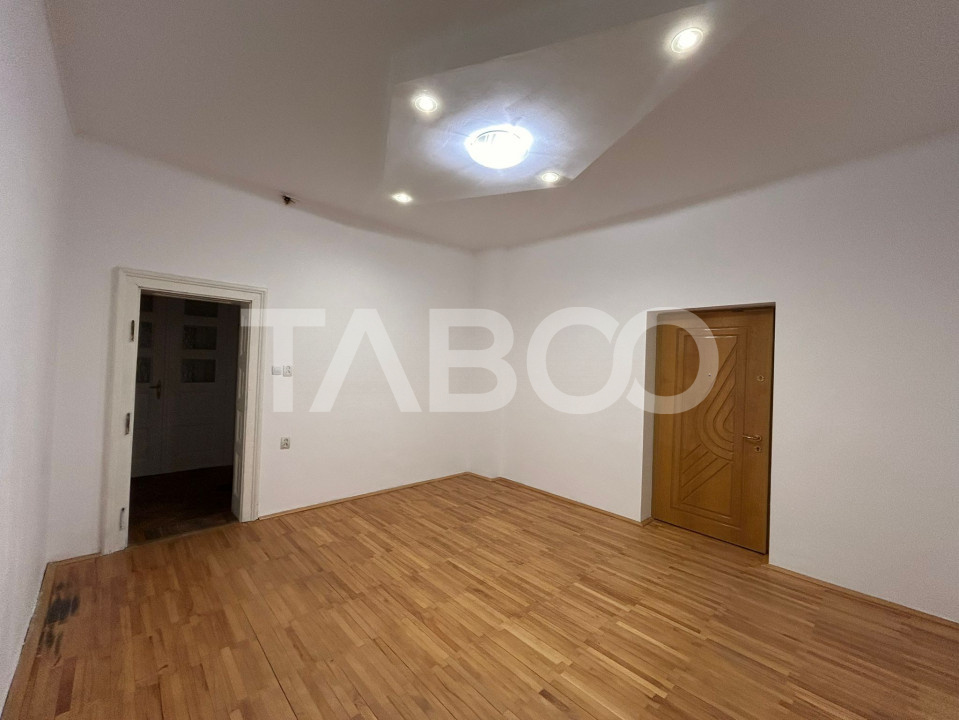 Apartament de vanzare cu garaj terasa 55 mpu zona Central Sibiu