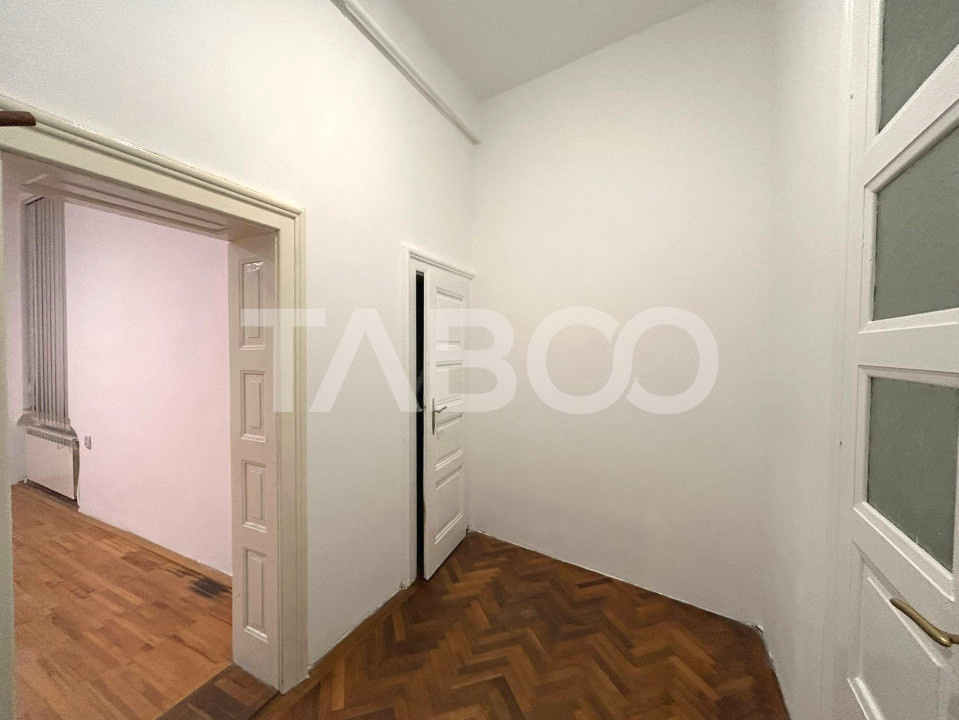 Apartament de vanzare cu garaj terasa 55 mpu zona Central Sibiu