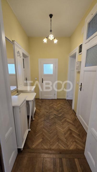 Apartament de vanzare de 86mp cu 3 camere acces auto in zona Centrala