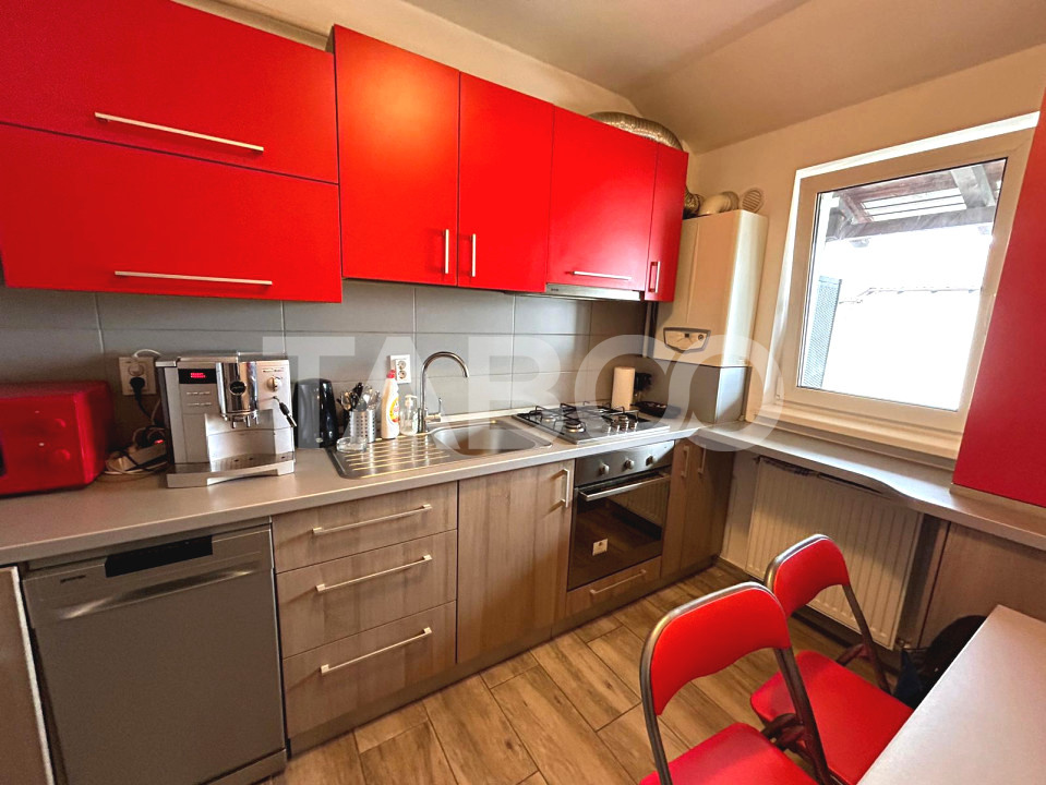 Apartament de vanzare decomandat 2 camere balcon parcare Selimbar