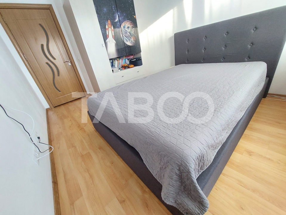 Apartament de vanzare decomandat 2 camere balcon parcare Terezian