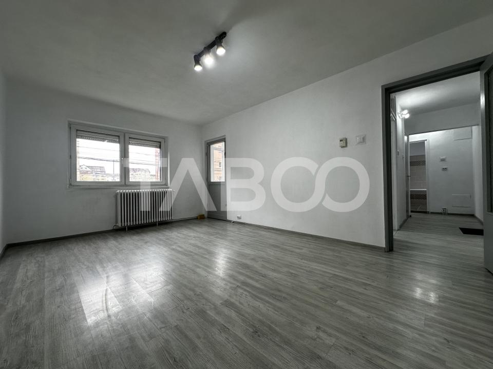 Apartament de vanzare decomandat 2 camere etaj 1 Vasile Aaron