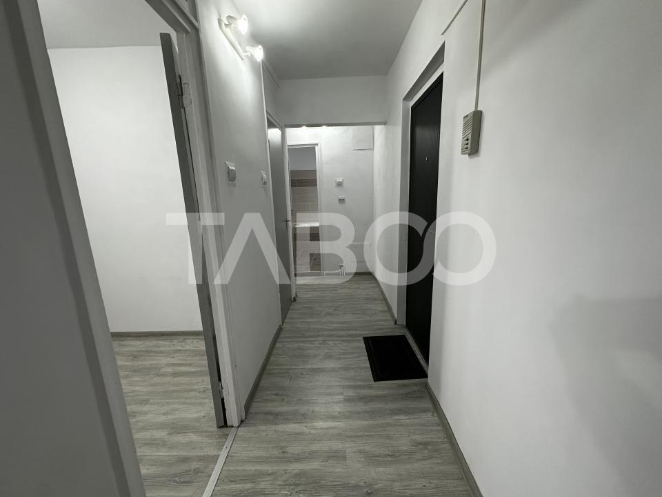 Apartament de vanzare decomandat 2 camere etaj 1 Vasile Aaron