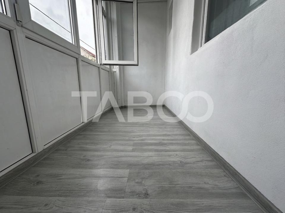 Apartament de vanzare decomandat 2 camere etaj 1 Vasile Aaron