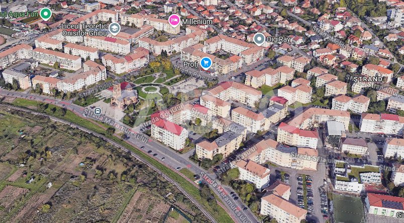Apartament de vanzare decomandat 4 camere 2 bai zona Strand