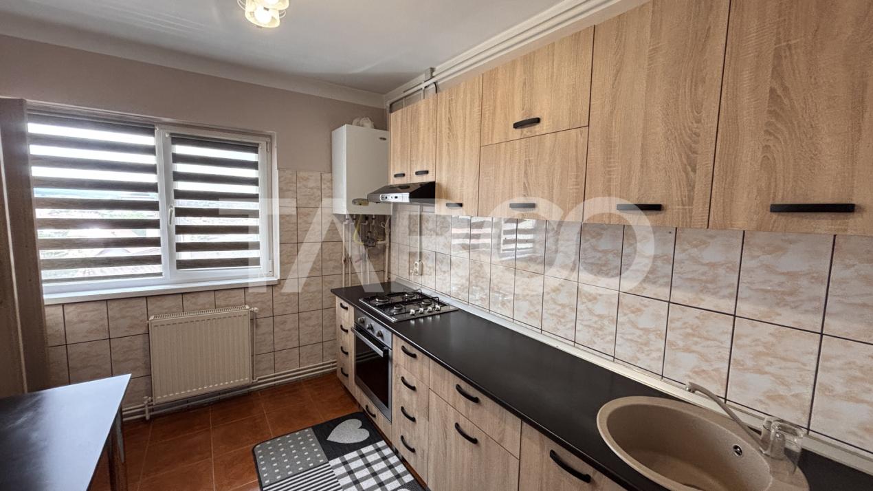 Apartament de vanzare decomandat 56mpu + pivnita zona Terezian
