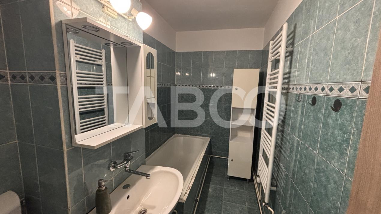 Apartament de vanzare decomandat 56mpu + pivnita zona Terezian