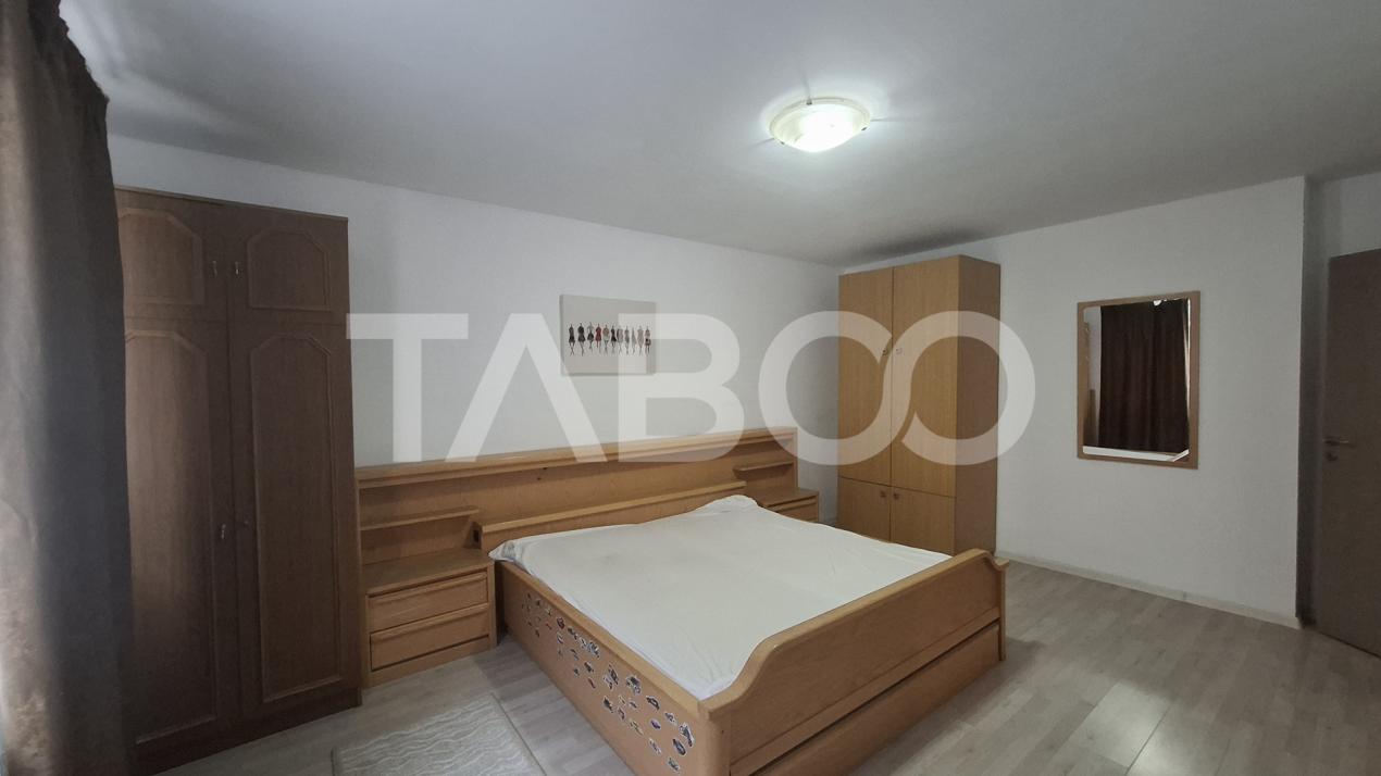 Apartament de vanzare decomandat 77 mpu 3 camere zona Rahovei Ciresica