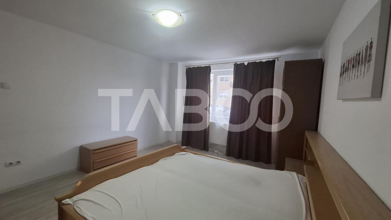 Apartament de vanzare decomandat 77 mpu 3 camere zona Rahovei Ciresica