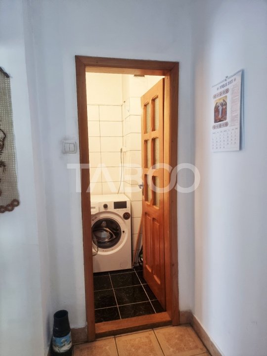 Apartament de vanzare decomandat Terezian 3 camere 2 bai balcon 