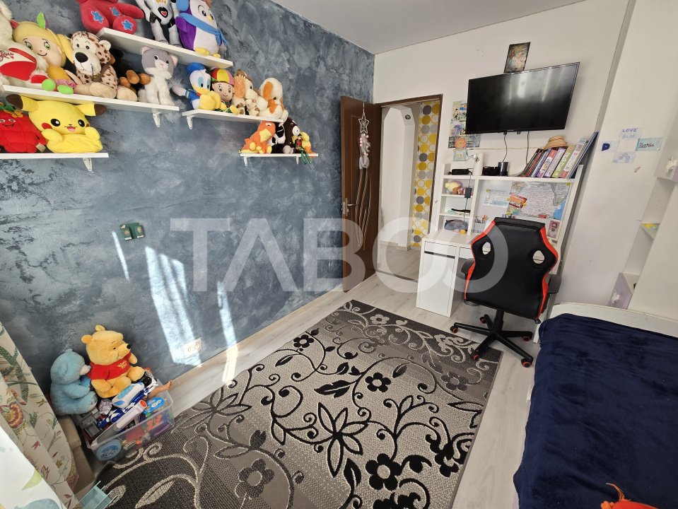 Apartament de vanzare etaj intermediar 3 si pivnita Vasile Aaron Sibiu