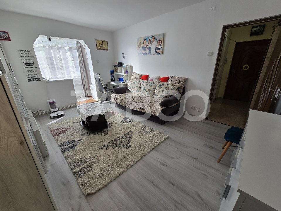Apartament de vanzare etaj intermediar 3 si pivnita Vasile Aaron Sibiu
