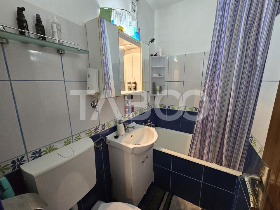 Apartament de vanzare etaj intermediar 3 si pivnita Vasile Aaron Sibiu